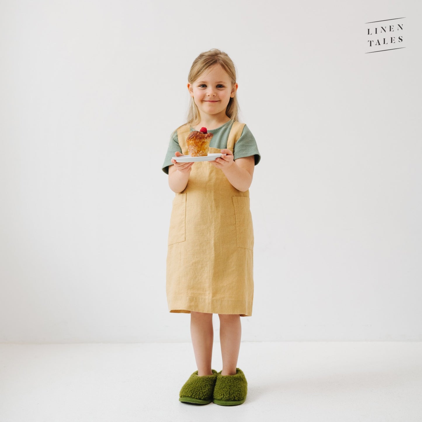Kids: Pinafore Apron (MOQ Sets of 4)