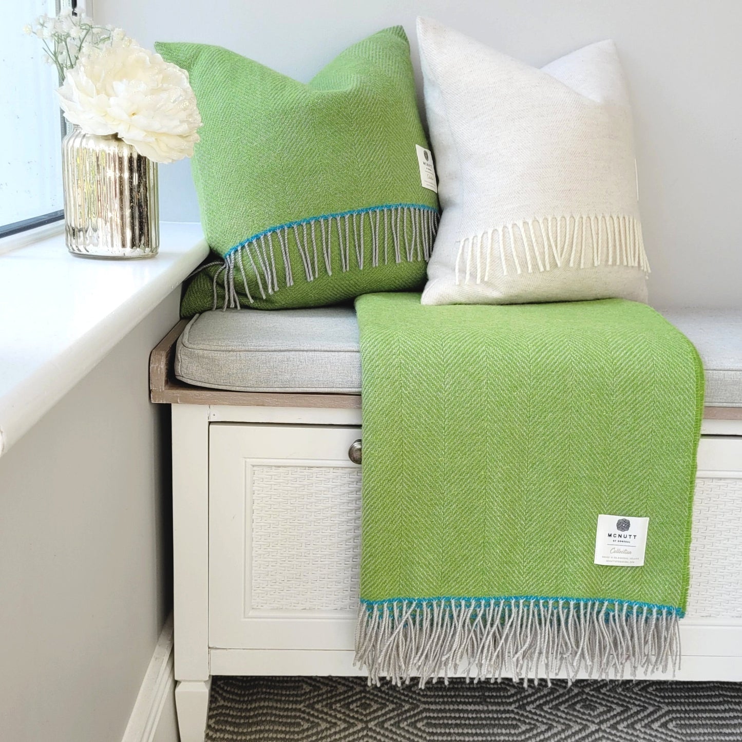 Merino Square Cushion 40x40cm)