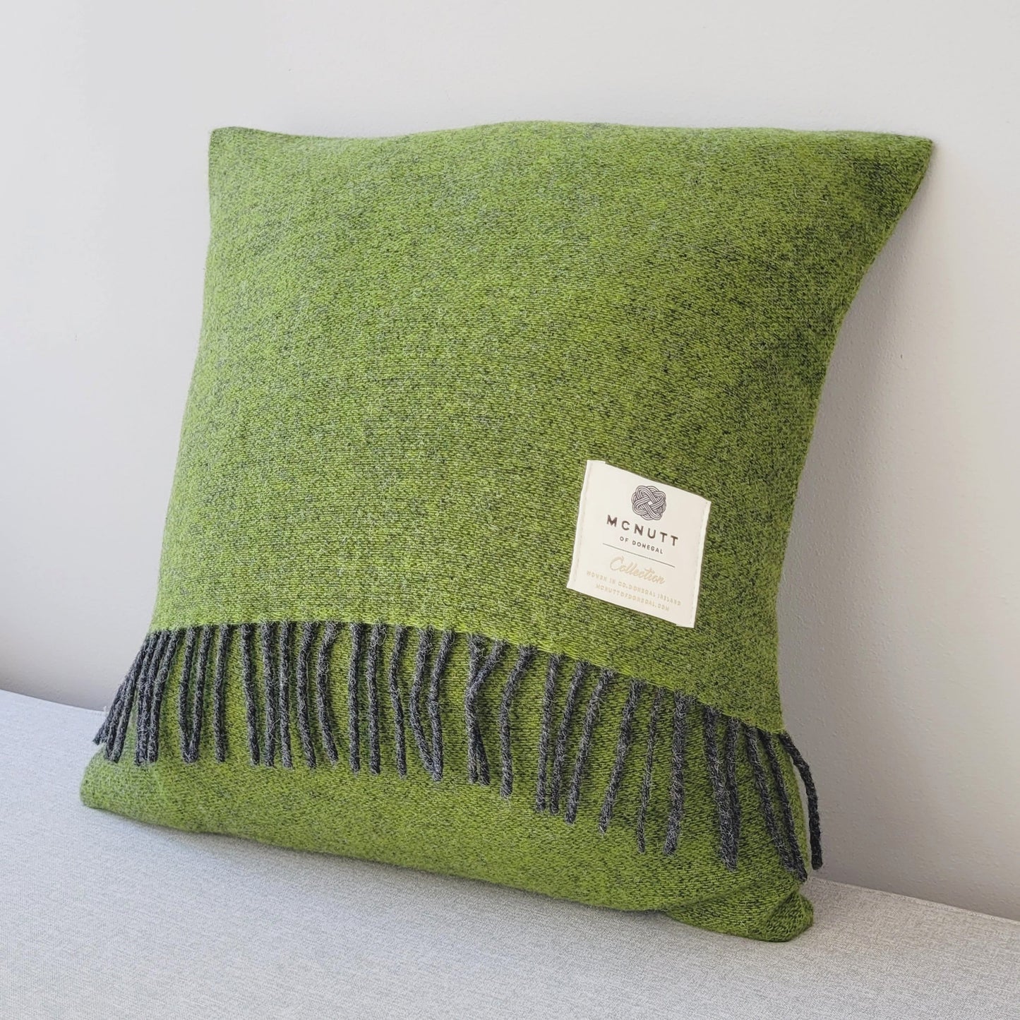 Merino Square Cushion 40x40cm)